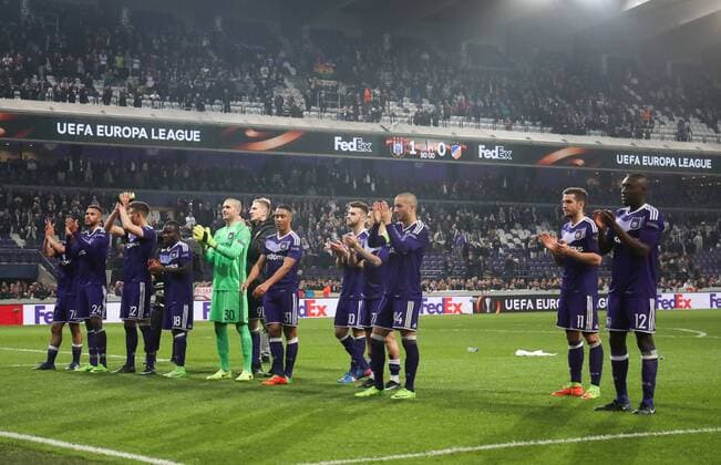 Anderlecht s players celebrate after winning a return 1 8 final game of the Europa League competition between Belgian soccer team RSC Anderlecht and Cyprus team Apoel Nicosie in Anderlecht, Thursday 16 March 2017. First leg in Nicosie ended on a 0-1 result. VIRGINIExLEFOUR  x05066068x