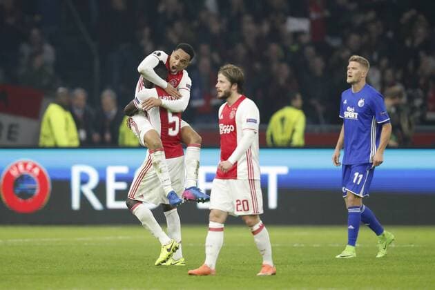 (L-R) Kenny Tete of Ajax, Davinson Sanchez of Ajax, Lasse Schone of Ajax, Andreas Cornelius of FC Copenhagenduring the UEFA Europa League round of 32 match between Ajax Amsterdam and FC Copenhagen at the Amsterdam Arena on March 16, 2017 in Amsterdam, The Netherlands Ajax v FC Kopenhagen UEFA Europa League 2016 2017 xVIxxIVx 7355135