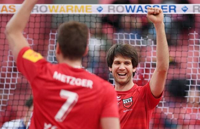 Volleyball 1. Bundesliga Saison 2016 2017 Playdown 18.03.2017 TV Rottenburg - Solingen Volleys JUBEL TV Rottenburg; Felix Isaak (re) 
