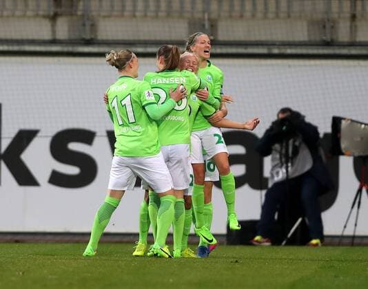 Torjubel Alexandra Popp (VfL Wolfsburg 11,) Caroline Graham Hansen (VfL Wolfsburg, 20), Pernille Harder (VfL Wolfsburg, 22), Lara Dickenmann (VfL Wolfsburg)