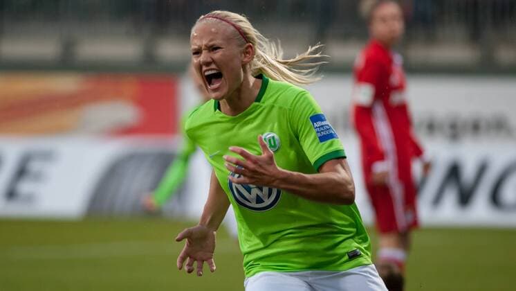 Pernille Harder (VfL Wolfsburg, 22) mit Torjubel, Jubel, Freude über das Tor zum 1:0, Portrait, Nahaufnahme, Einzelfoto, Einzelbild, Fussball, Allianz Frauen-Bundesliga, VfL Wolfsburg - FC Bayern München, xobx