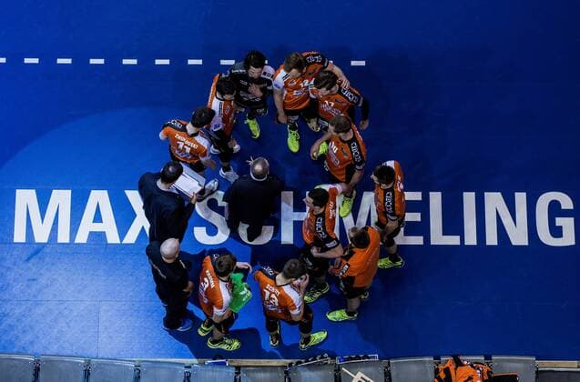 Berlin, Deutschland, 21.03.2017: Volleyball CEV Championsleague Playoff-12 Hinspiel Saison 2016 2017 - Berlin Recycling Volleys - Istanbul BBSK. Auszeit BR Volleys