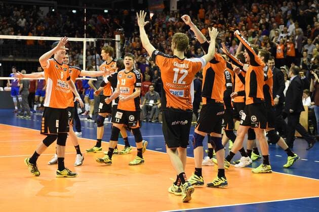 Volleyball, Herren, Saison 2016 17 CEV Champions League, 1. Playoff-Runde, Rückspiel, BR Volleys - Istanbul BBSK, Jubel bei den BR Volleys nach dem Sieg im Golden Set, 21.03.17,
