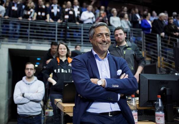 Berlin, Deutschland, 21.03.2017: Volleyball CEV Championsleague Playoff-12 Hinspiel Saison 2016 2017 - Berlin Recycling Volleys - Istanbul BBSK. Manager Kaweh Niroomand (BR Volleys)