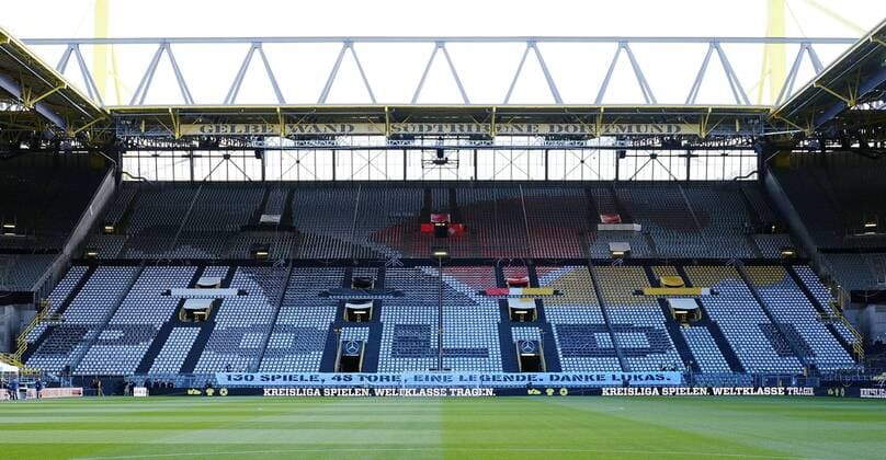 22.03.2017, xjhx, Fussball Freundschaftsspiel, Deutschland - England, emspor, v.l. Fanchoreographie für Lukas Podolski Dortmund