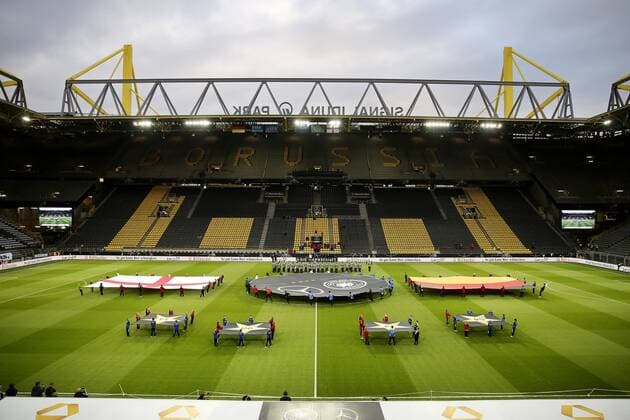 Final pre-match preparations are made during the International Friendly Länderspiel at Signal Iduna Park, Dortmund. Picture date: March 22nd, 2017. Pic credit should read: Matt McNulty Sportimage EDITORIAL USE ONLY. No use with unauthorised audio, video, data, fixture lists, club league logos or live services. Online in-match use limited to 120 images, no video emulation. No use in betting, games or single club league player publications.