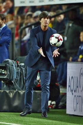 Joachim Loew (Trainer Deutschland) mit Ball, Deutschland vs England, Fussball, Laenderspiel, 22.03.2017, Foto Neis Eibner Dortmund Copyright: xNeis Eibner-Pressefotox EP_ANS