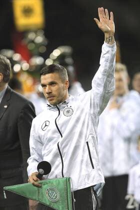 Foto : Abschied von , und Ehrung für Lukas Podolski ( Deutschland ) Fussball Länderspiel am Mi. 22.03.2017 Deutschland - England