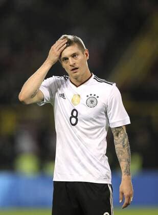 Foto : skeptische Miene bei Tony Kroos ( Deutschland ) Fussball Länderspiel am Mi. 22.03.2017 Deutschland - England