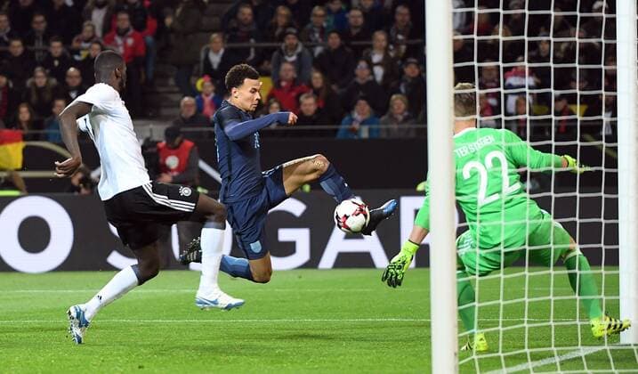 22.03.2017, xjhx, Fussball Freundschaftsspiel, Deutschland - England, emspor, v.l. Antonio Ruediger (Deutsche Fussball Nationalmanschaft DFB), Bamidele Alli (England), Marc Andre ter Stegen (Deutsche Fussball Nationalmannschaft DFB) Dortmund