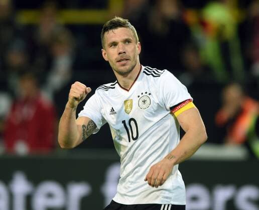 Fußball-Länderspiel: Deutschland - England 22.03.2017 in Dortmund. Lukas Podolski (Deut.) jubelt nach seinem Treffer zum 1:0. HM