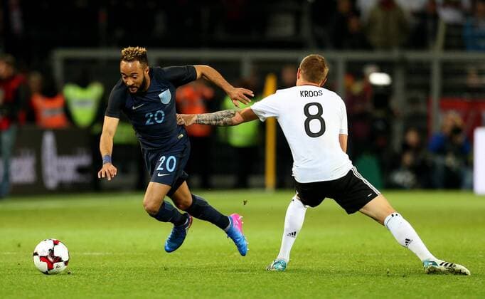 Fußball, Deutschland - England Nathan Redmond of England takes on Toni Kroos of Germany during the International Friendly Länderspiel at Signal Iduna Park, Dortmund. Picture date: March 22nd, 2017. Pic credit should read: Matt McNulty Sportimage EDITORIAL USE ONLY. No use with unauthorised audio, video, data, fixture lists, club league logos or live services. Online in-match use limited to 120 images, no video emulation. No use in betting, games or single club league player publications.
