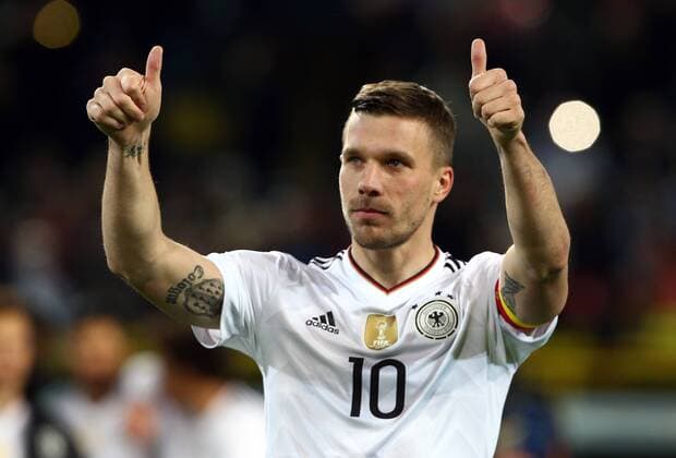 Lukas Podolski Aktion Oberkoerper Oberkörper Fußball Fussball Länderspiel Freundschaftsspiel Saison 2016 2017 22.03.2017 DFB Nationalmannschaft GER BRDeutschland vs. England ENG