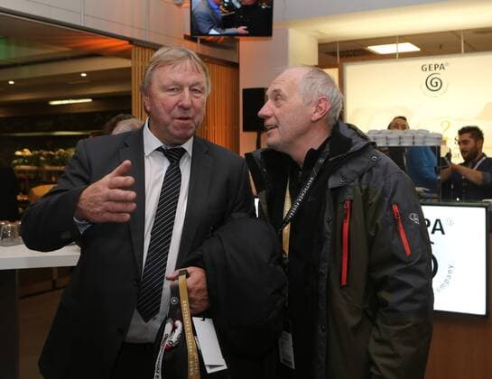Länderspiel, Deutschland - England, 22. 03.2017, in Dortmund, Treffpunkt Club der Nationalspieler. -- Horst Hrubesch ( links ) und Jürgen Groh ( HSV )