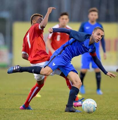 SOCCER - U17 U 17 EURO quali, AUT vs FRA ROHRBACH,AUSTRIA,23.MAR.17 - SOCCER - UEFA European Under-17 Championship, qualifiers, Elite round, OEFB international match Länderspiel Austria vs France. Image shows Thierno Ballo (AUT) and Maxence Caqueret (FRA). GEPAxpictures xMichaelxRiedler