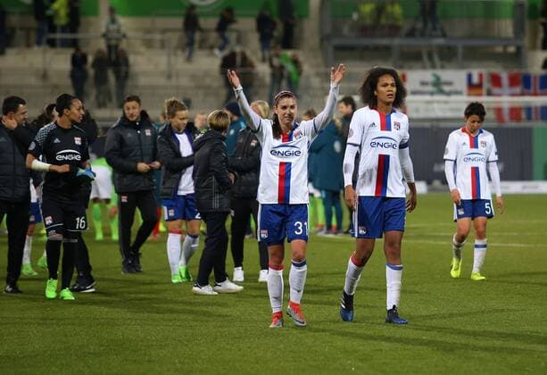 Wolfsburg vs Lyon, CL Frauen Wolfsburg, Deutschland 23.03.2017, FUßBALL - VfL Wolfsburg vs Olympique Lyon, 1 4 Finale, UEFA Frauen Champions League, Saison 2016-17. Bild zeigt: Lyon Schlussjubel Wolfsburg