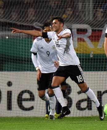 Fußball, U21 Länderspiel, Deutschland - England 24.03.2017, xhbx, Fussball Freundschaftsspiel, Deutschland U21 U 21 - England U21, emspor, v.l. Torjubel, Goal celebration, celebrate the goal 1:0 durch Nadiem Amiri (Deutschland U21) Wiesbaden