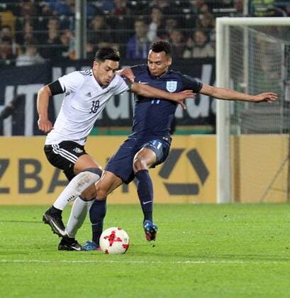 24.03.2017, xsvx, Fussball Freundschaftsspiel, Deutschland U21 U 21 - England U21, emspor, v.l. Nadiem Amiri (DFB U21) Jacob Murphy (England U21) Zweikampf, Aktion, action, battle for the ball Wiesbaden