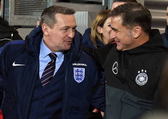 24.03.2017, xpsx, Fussball Freundschaftsspiel, Deutschland U21 U 21 - England U21, emspor, v.l. Trainer Coach Aidy Boothroyd (England), Trainer Stefan Kuntz (Deutschland) Wiesbaden Fussball_1Liga_Mainz_Schalke_170319