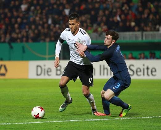 Deutschland, Wiesbaden, Brita-Arena, 24.03.2017, Fußball, Länderspiel U21 U 21 Deutschland - England Bild: li.Davie Selke (Germany,9),re.Ben Chilwell (England,3) Copyright: HMBxMedia ThomasxJäge