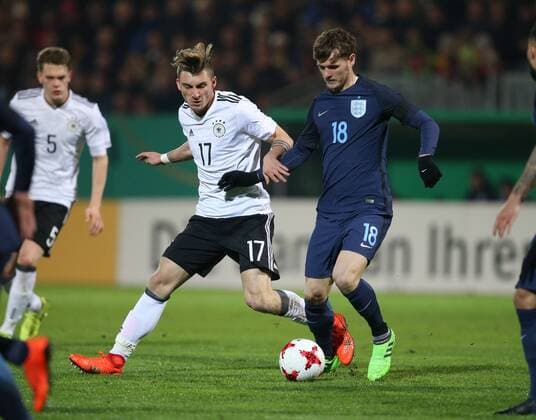 24.03.2017, Fussball U21 U 21 Laenderspiel 2017, Deutschland - England 1:0, Maximilian Philipp (Deutschland), li., gegen John Swift