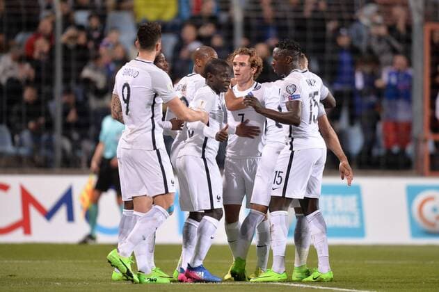 07 Antoine Griezmann (fra) - 15 BENJAMIN MENDY (fra) - 13 N GOLO KANTE (fra) - JOIE FOOTBALL : Luxembourg vs France - Qualifications Coupe du Monde 2018 - 25 03 2017 AnthonyBIBARD FEP Panoramic 