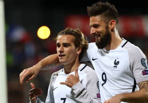 Bilder des Tages - SPORT (170326) -- LUXEMBOURG, March 26, 2017 -- Antoine Griezmann (L) of France and teammate Olivier Giroud celebrate scoring during the FIFA World Cup WM Weltmeisterschaft Fussball 2018 qualifying football match between France and Luxembourg in Luxembourg, March 25, 2017. ) (SP)LUXEMBOURG-FOOTBALL-WORLD CUP-QUALIFYING GongxBing 