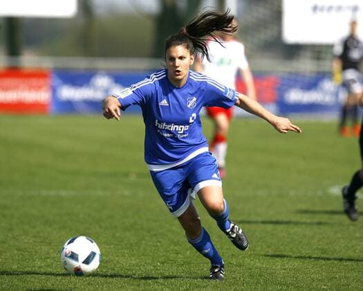 SC Sand - 1. FFC Turbine Potsdam Jovana DAMNJANOVIC, SC Sand am Ball, Freisteller, Einzelbild, Aktion quer, Fußball, Frauen, Allianz-Frauen-Bundesliga Saison 2016 2017