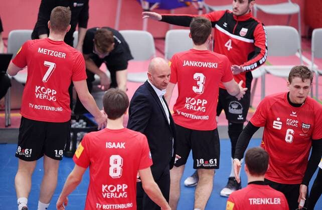 Volleyball 1. Bundesliga Saison 2016 2017 Playdown 26.03.2017 TV Rottenburg - Solingen Volleys Enttaeuschung TV Rottenburg; Trainer Hans Peter Mueller - Angstenberger 