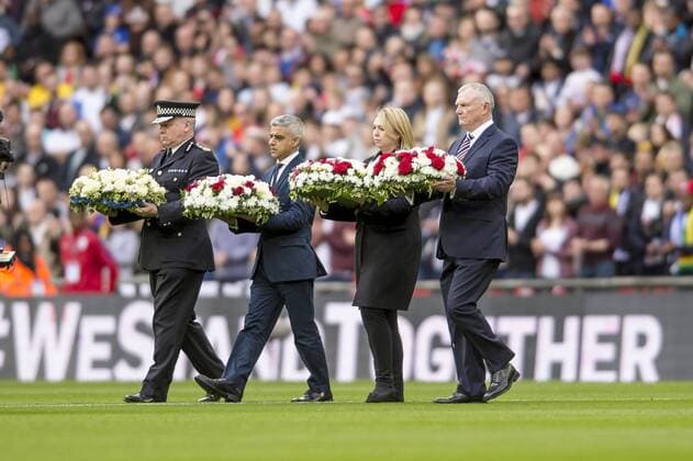 Themen der Woche - SPORT Bilder des Tages - SPORT Memorial presentations are made ahead of the 2018 World Cup Qualifier Group F match between England and Lithuania at Wembley Stadium, London, England on 26 March 2017. Copyright: xDarrenxMusgrovex 14620026