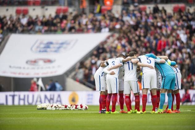Bilder des Tages - SPORT The England team huddle ahead of the 2018 World Cup Qualifier Group F match between England and Lithuania at Wembley Stadium, London, England on 26 March 2017. Copyright: xDarrenxMusgrovex 14620027