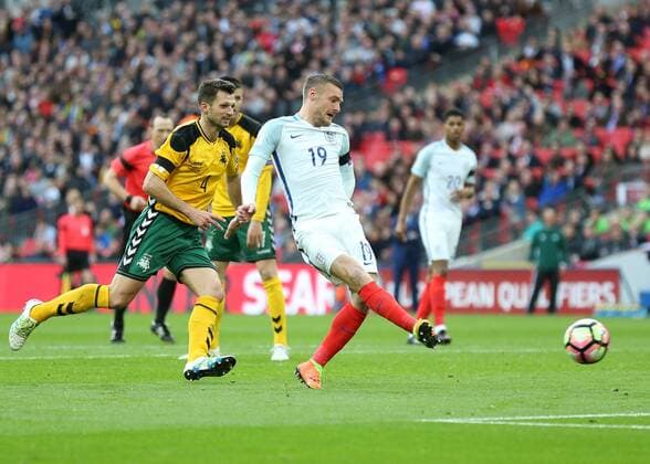 FuÃŸball, WM Quali, England - Litauen March 26th 2017, Wembley Stadium, London, England; World Cup 2018 Qualification football, England versus Lithuania; Jamie Vardy of England scores his sides 2nd goal in the 67th minute to make it 2-0 xJohnxPatrickxFletcherx  ActionPlus11860845