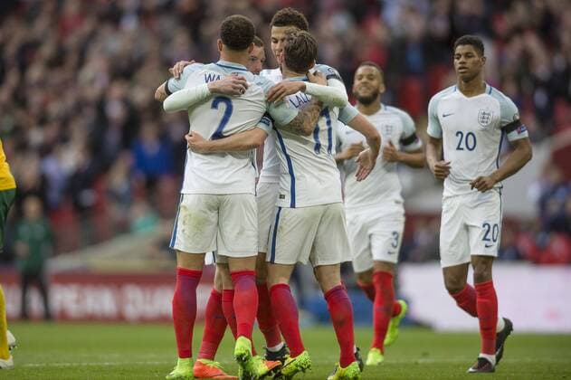 Fußball, WM Quali, England - Litauen Jamie Vardy of England is congratulated by team mates after scoring their second goal during the 2018 World Cup Qualifier Group F match between England and Lithuania at Wembley Stadium, London, England on 26 March 2017. Copyright: xDarrenxMusgrovex 14620061
