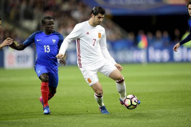 Fußball, Frankreich - Spanien Ngolo Kante (France)vs Ãlvaro Morata (Espagne) FOOTBALL : France vs Espagne - Match Amical- St Denis - 28 03 2017 JBAutissier Panoramic 