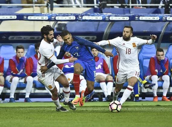Kylian Mbappe vs Jordi Alba FOOTBALL : Match amical - Coupe du monde 2018 - France vs Espagne - 28 03 2017 