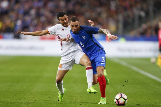 Pedro Rodriguez (Espagne) vs Layvin Kurzawa (France) FOOTBALL : France vs Espagne - Match Amical - 28 03 2017 GwendolineLeGoff Panoramic 