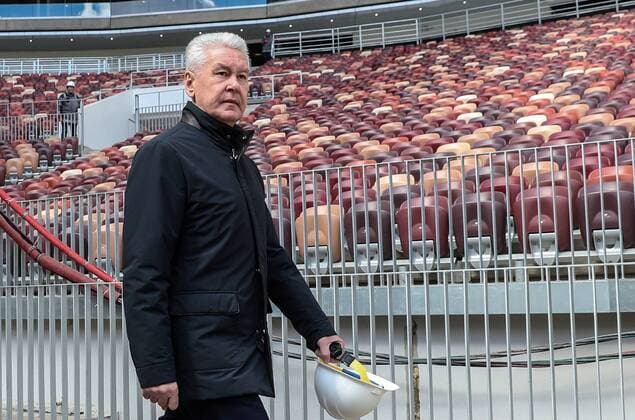MOSCOW, RUSSIA - MARCH 29, 2017: Moscow Mayor Sergei Sobyanin examines the progress of renovation works at the Luzhniki Stadium ahead of the 2018 FIFA World Cup WM Weltmeisterschaft Fussball Valery Sharifulin TASS  TS045EA1