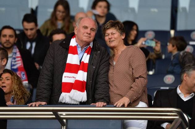 Themen der Woche - SPORT Bilder des Tages - SPORT Uli Hoeness mit Karin Danner (Managerin FC Bayern München Frauen) Paris, Frankreich, 29.03.2017, Fussball, UEFA Women s Champions League, Paris Saint-Germain - FC Bayern Muenchen, xklx