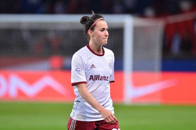 Viktoria Schnaderbeck (FC Bayern Muenchen, Viki Schnaderbeck) etnttäuscht, traurig Paris, Frankreich, 29.03.2017, Fussball, UEFA Women s Champions League, Paris Saint-Germain - FC Bayern Muenchen, xKLx