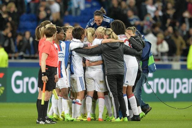 Joie de Sarah Bouhaddi et de ses coequipieres (lyon) SOCCER : Lyon vs Zurich - Ligue des champions feminine - 1 4 de finale - 29 03 2017 FredericChambert Panoramic 