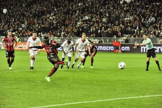 Mario Balotelli - But - Penalty FOOTBALL : OGC Nice vs Bordeaux - Ligue 1 - 02 04 2017 NorbertScanella Panoramic 