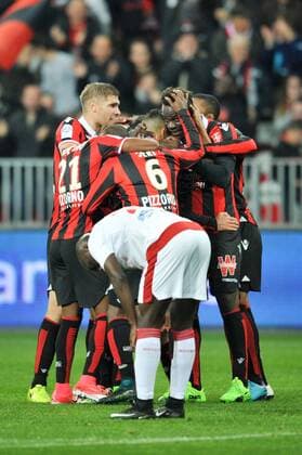 09 MARIO BALOTELLI (nice) - 20 Maxime LE MARCHAND (nice) - JOIE FOOTBALL : Nice vs Bordeaux - Ligue 1 - 02 04 2017 FEP Panoramic 