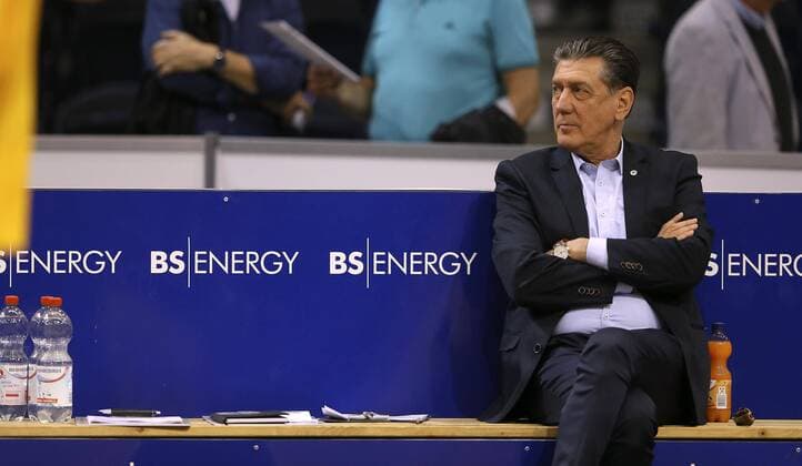 Co-Trainer Liviu Calin BrÂ schweig Basketball Herren BBL am Sa. 01.04.2017 Braunschweig Löwen - Giessen 46 ers