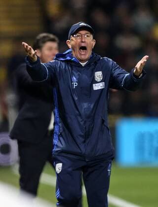 WBA s Tony Pulis looks on dejected during the Premier League match at Vicarage Road Stadium, London. Picture date: April 4th, 2017. Pic credit should read: David Klein Sportimage EDITORIAL USE ONLY. No use with unauthorised audio, video, data, fixture lists, club league logos or live services. Online in-match use limited to 120 images, no video emulation. No use in betting, games or single club league player publications.