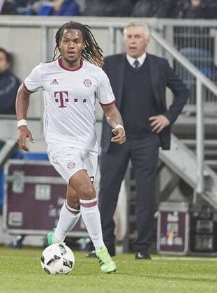 Renato SANCHES, FCB 35 Einzelaktion mit Ball, Ganzfigur, Freisteller, Einzelbild, Hochformat, Aktion, Ganzkörper, Einzelaufnahmen, Action Ballannahme, Ballbehandlung Trainer Cheftrainer Carlo Ancelotti (FCB) TSG 1899 HOFFENHEIM - FC BAYERN MUENCHEN 1-0 Fussball 1. Bundesliga , Hoffenheim, am 04.04.2017, 27.Spieltag, Saison 2016 2017, 1.Liga, 1.Bundesliga,