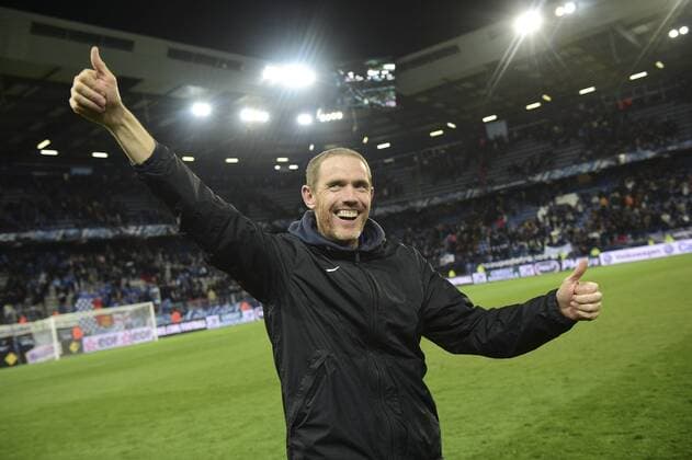 Tour d honneur des joueurs d Avranches Damien Ott - entraineur (Avranches) FOOTBALL : US Avranches MSM (Nat) vs PSG (L1) - 1 4 finale- coupe de France - 05 04 2017 JBAutissier Panoramic 