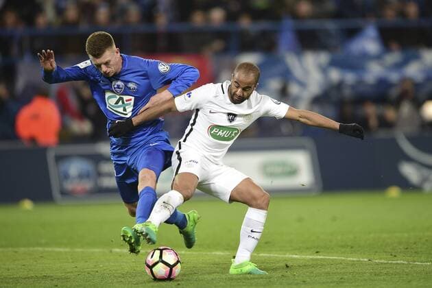 Le Joncour Florian (Avranches) vs LUCAS MOURA (PSG) FOOTBALL : US Avranches MSM (Nat) vs PSG (L1) - 1 4 finale- coupe de France - 05 04 2017 JBAutissier Panoramic 