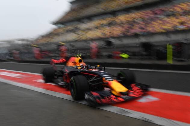 Dutch F1 driver Max Verstappen of Red Bull Racing steers his car during a practice session for the 2017 Formula 1 Chinese Grand Prix at the Shanghai International Circuit in Shanghai, China, 7 April 2017. F1 drivers in full swing for Chinese Grand Prix in practice session  20170407_60672