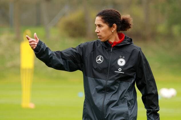 GER, DFB Nationalmannschaft Frauen - Training 07.04.17, Erfurt, Trainingsgelände Cyriaksgebreite, GER, DFB Nationalmannschaft Frauen Deutsche Frauen-Nationalmannschaft im Bild: Trainerin Steffi Jones