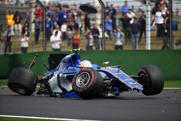 Chinese Grand Prix, Shanghai 06 - 09 April 2017 08.04.2017 - Qualifying, Crash, Antonio Giovinazzi (ITA) Sauber C36 